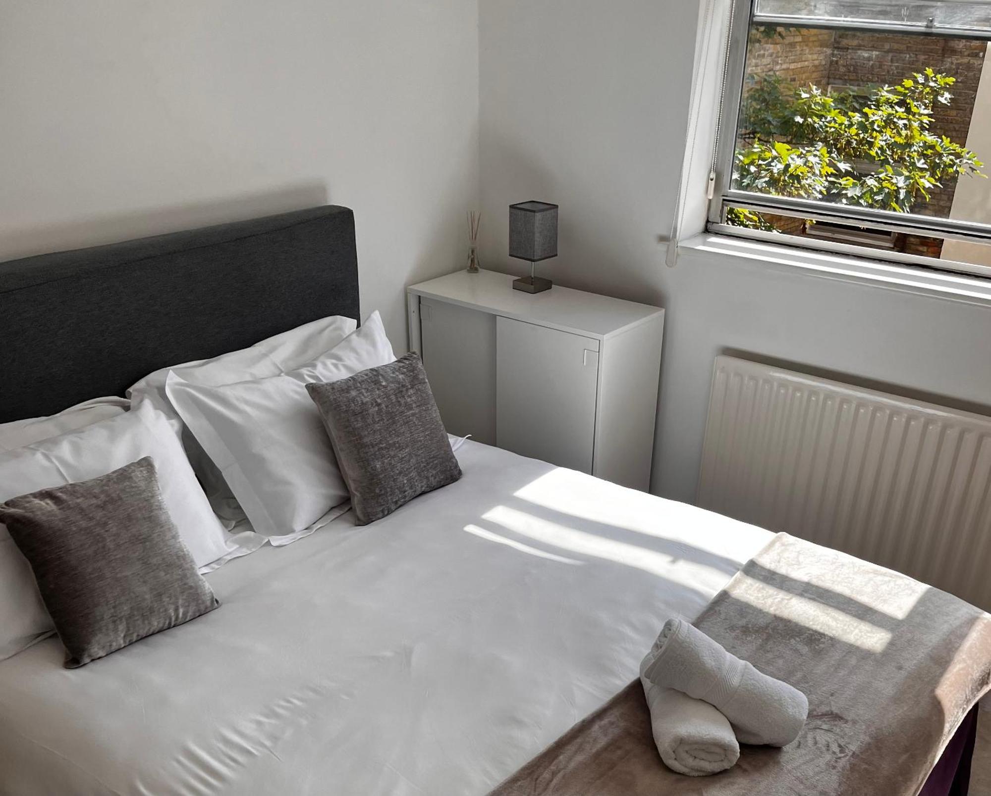 Hyde Park,3 Min Walk,Family Home! 2 Bedrooms & 2 Bathrooms Apartment! Fantastic Location Лондон Экстерьер фото